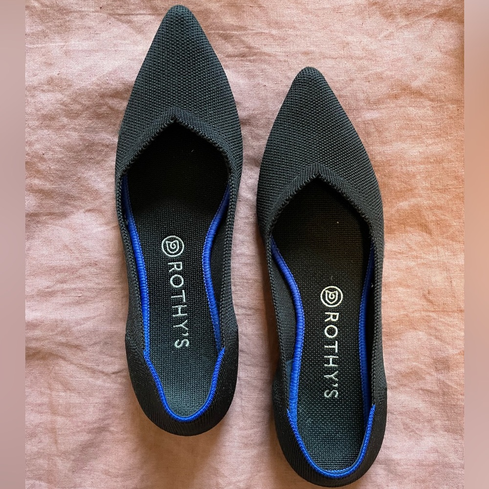 Classic Rothys Black Points